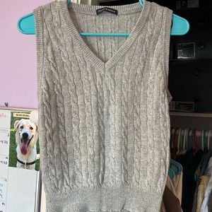 Sweater vest